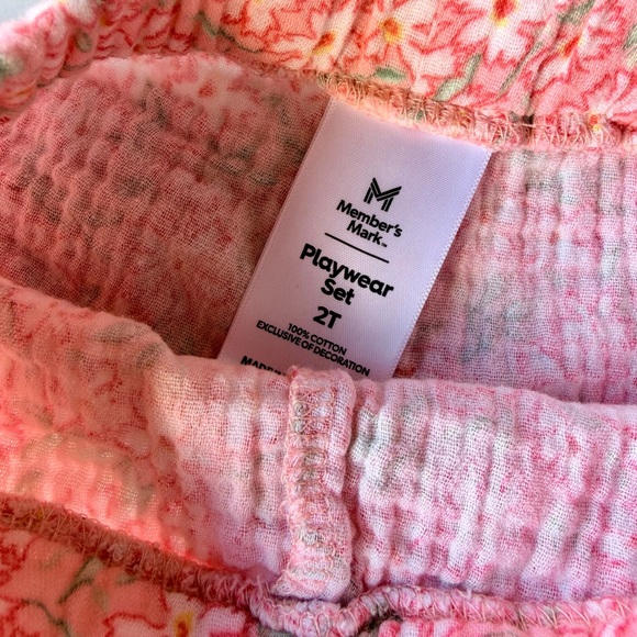 Floral Pattern Shorts - Picture 2 of 3